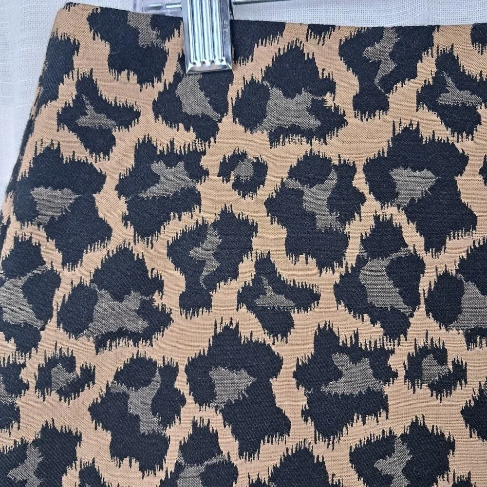 Talbots 10 Leopard Print Jacquard Mini Pencil Skirt Tan Black Side Zip Preppy